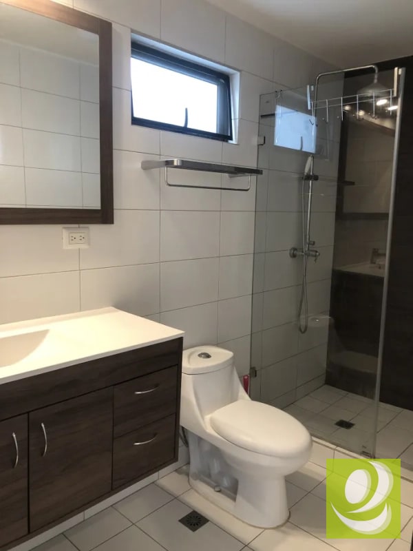 Vendo Apartamento Con Patio en Di Fiori Zona 7 - 4