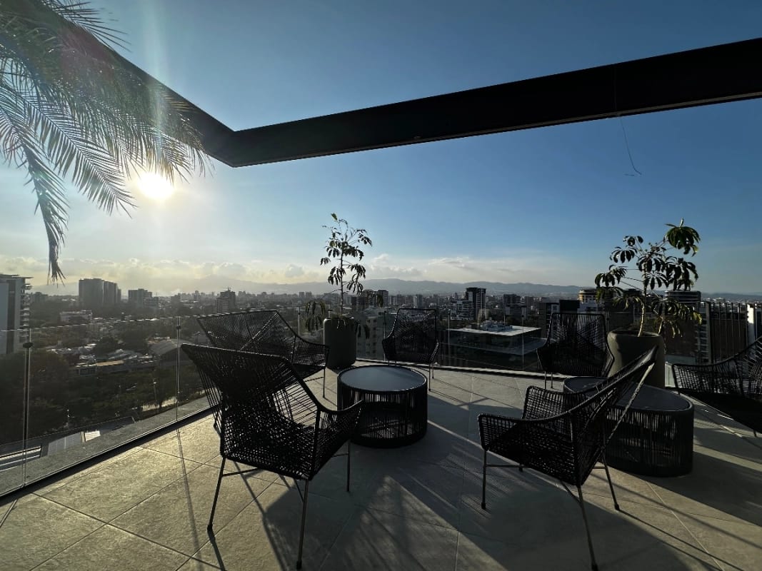 Apartamento en alquiler-Edificio Quince Esquina, Z.15 VHI — Apartamento en Alquiler en Quince Esquina, Zona 15, Guatemala, Ciudad — foto 6 de 11