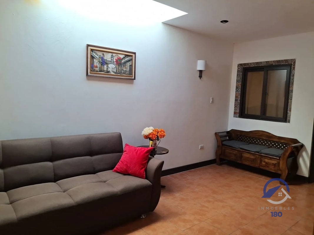 Casa en venta en Barrio Las Campanas, San Pedro Las Huertas, Sacatepéquez - 10