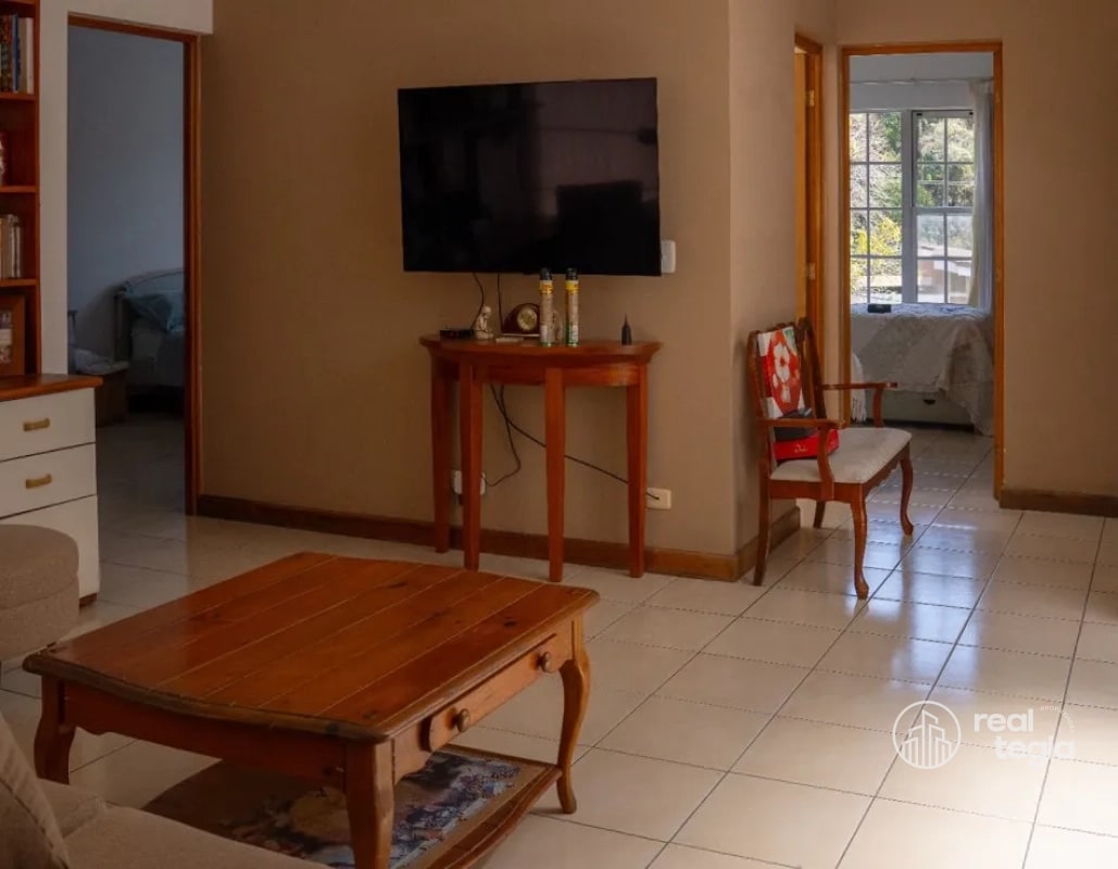 CASA EN VENTA ZONA 15 - 8