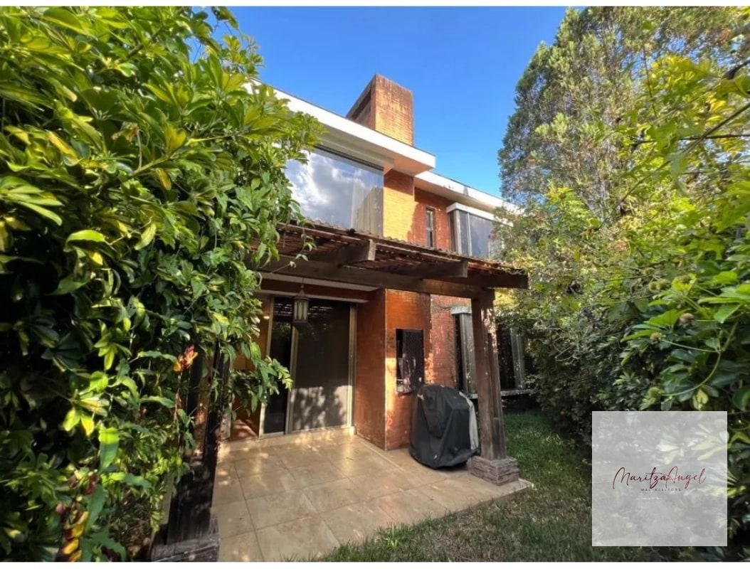 CASA EN VENTA ZONA 10. EL PRADO - 11