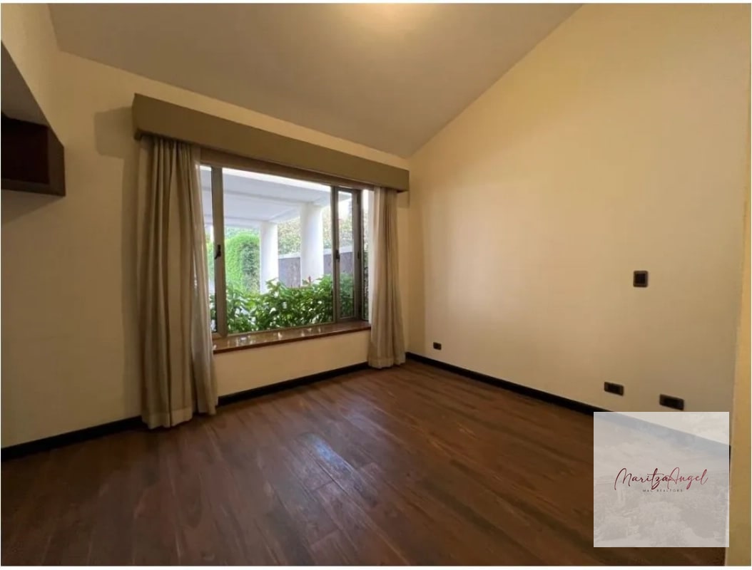 CASA EN VENTA ZONA 10. EL PRADO - 8