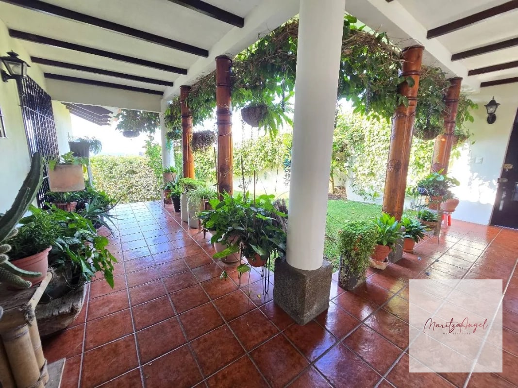 CASA EN VENTA EN ZONA 16 - 11