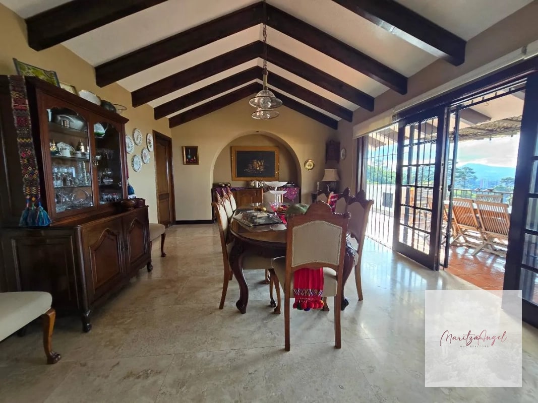 CASA EN VENTA EN ZONA 16 - 9