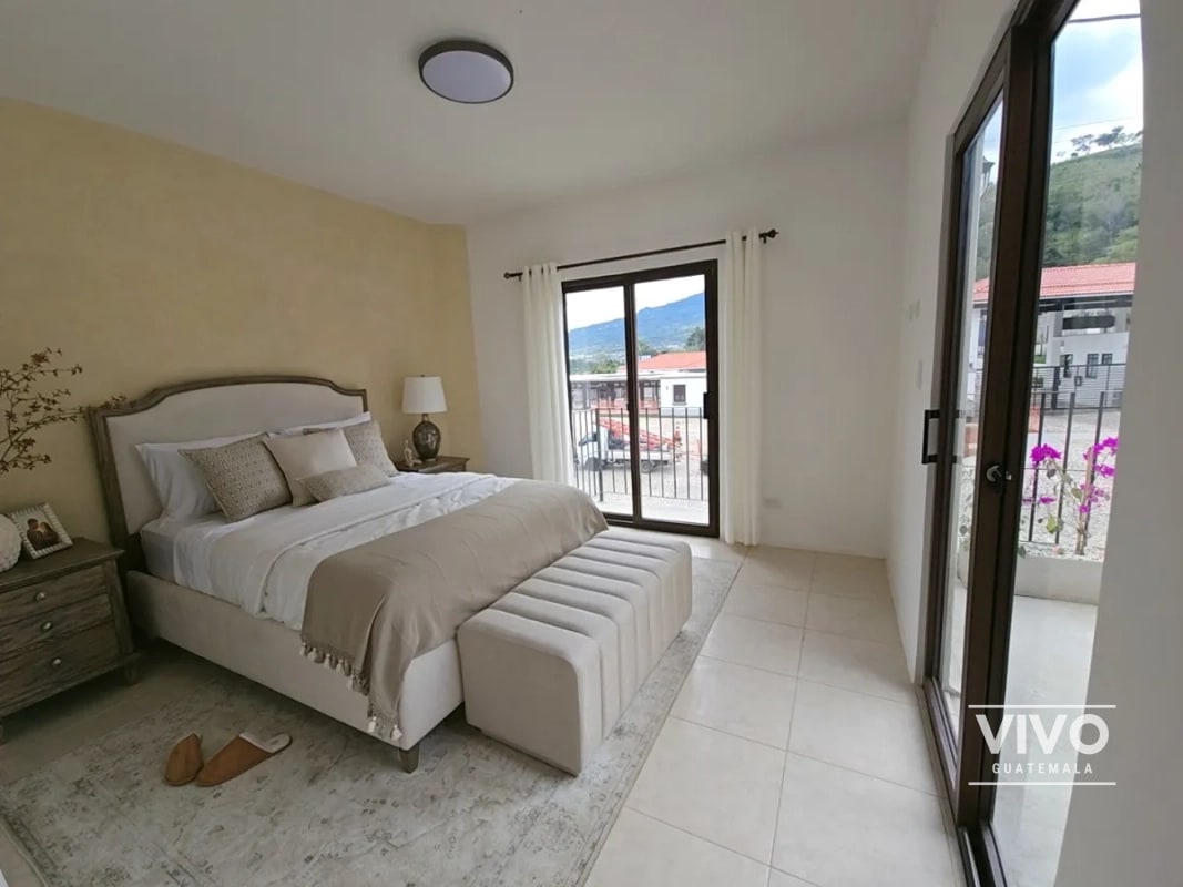 Se renta casa, Paseo San Lorenzo, Antigua GT, 5 hab, $1200 - 4