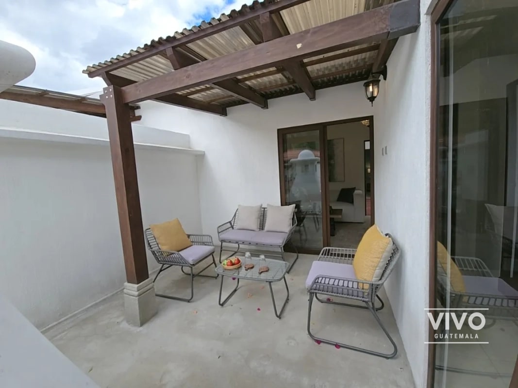 Se renta casa, Paseo San Lorenzo, Antigua GT, 5 hab, $1200 - 2