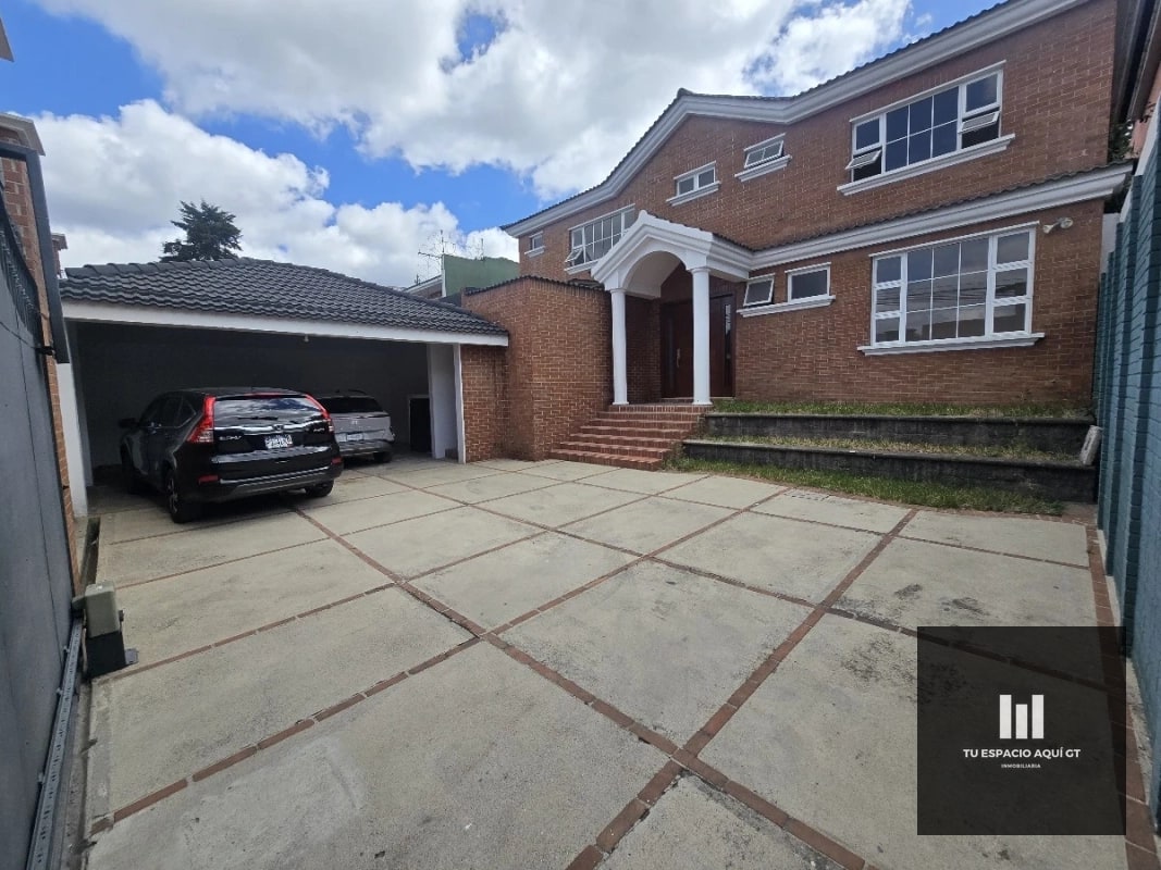 Oportunidad en Vista Hermosa 3, Hermosa Casa con amplio Jardín - 12