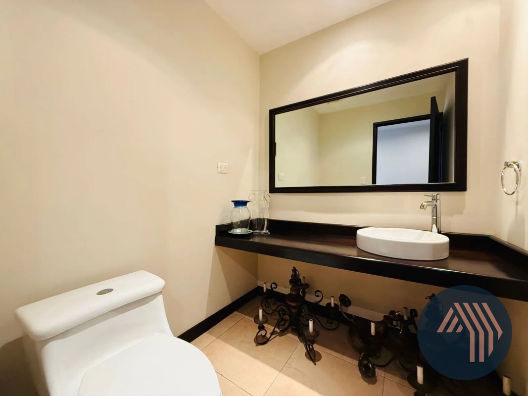 ALQUILER DE AMPLIO Y CÉNTRICO APARTAMENTO - ARIA, ZONA 10 - 13