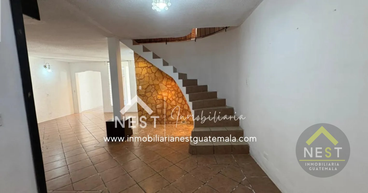 Casa amplia en venta | Residenciales LOS OLIVOS - Zona 18 - 17