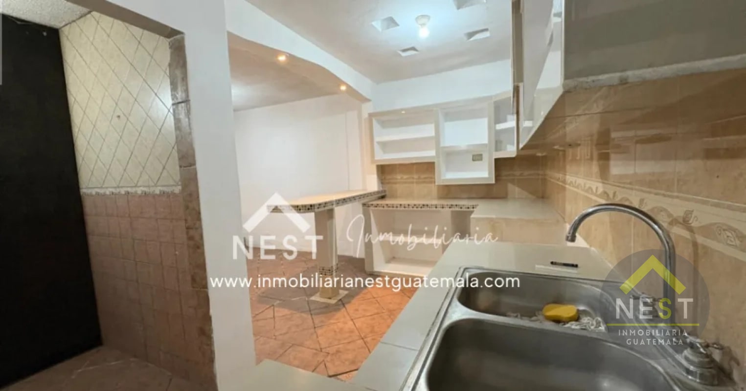 Casa amplia en venta | Residenciales LOS OLIVOS - Zona 18 - 15
