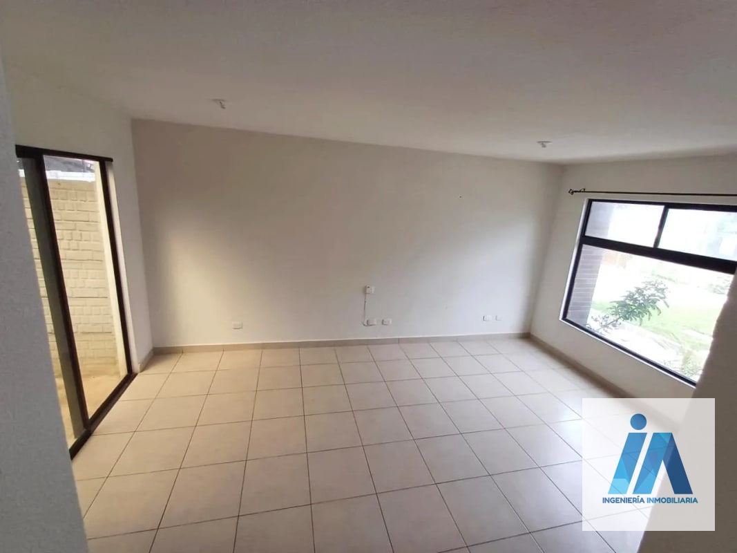 TOWNHOUSE EN ALQUILER -, 📍Villas de San José, San José Pinula | Ubicación segura y ambiente tranquilo en sector residencial. — Casa en Alquiler en San José Pinula, Carretera a El Salvador, Guatemala, Ciudad — foto 8 de 9