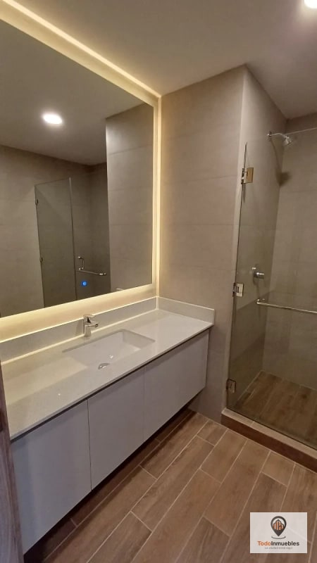 Apartamento en Renta en Parque 14 - 13