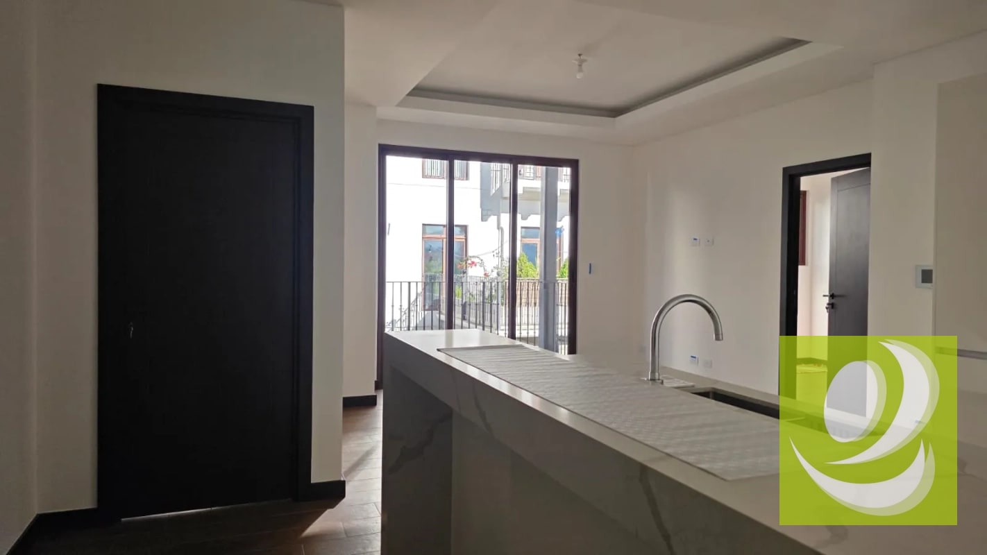 Renta  apartamento en Lirios zona 16 - 14