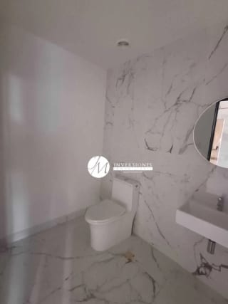clinica en renta en zona 10 — Clínica en Alquiler en Zona 10, Guatemala, Ciudad — miniatura 2 de 4