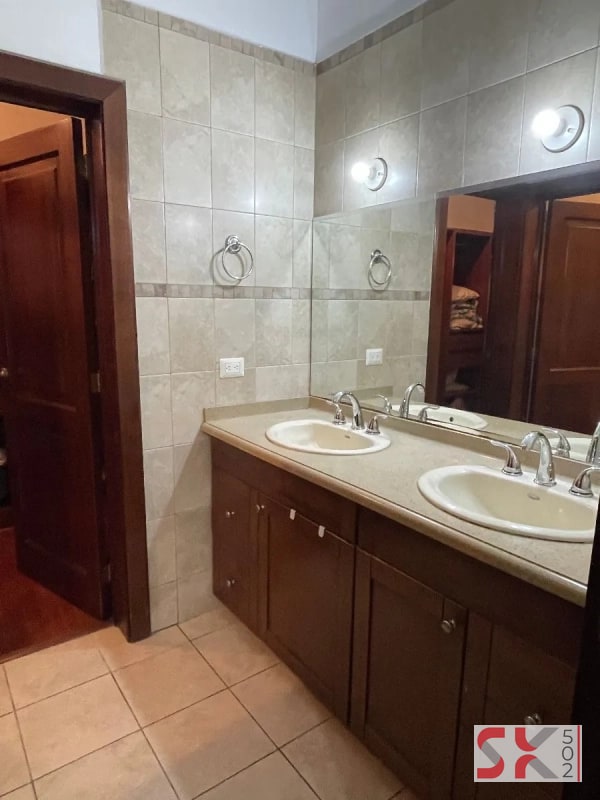 SE VENDE LINDA CASA EN UBICACIÓN PRIVILEGIADA - SAN RAFAEL 2 - 9