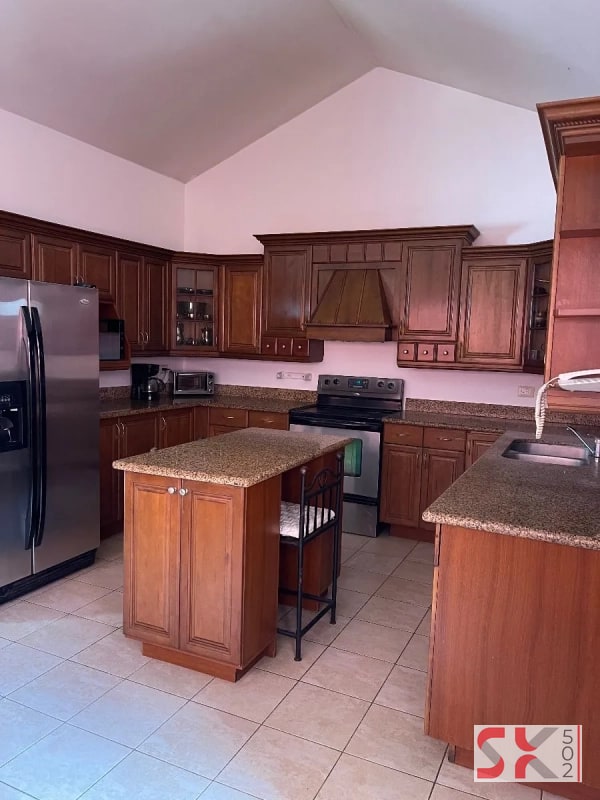 SE VENDE LINDA CASA EN UBICACIÓN PRIVILEGIADA - SAN RAFAEL 2 - 3