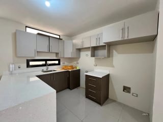 Casa en Venta Hacienda Real Zona 16 - 3 Habitaciones — Casa en Venta en Hacienda Real, Zona 16, Guatemala, Ciudad — miniatura 10 de 13
