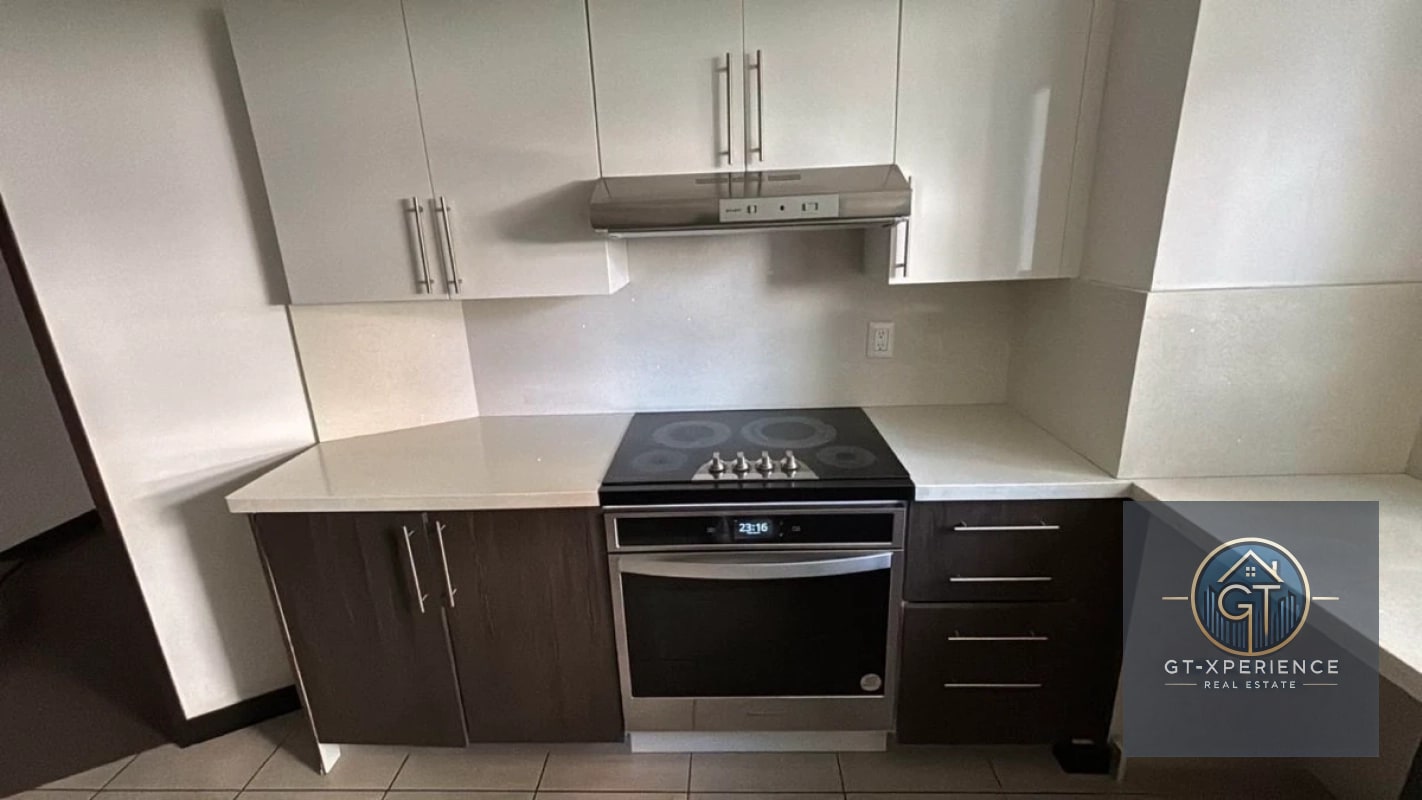 Lindo apartamento en edificio Attica, Zona 14 - 11