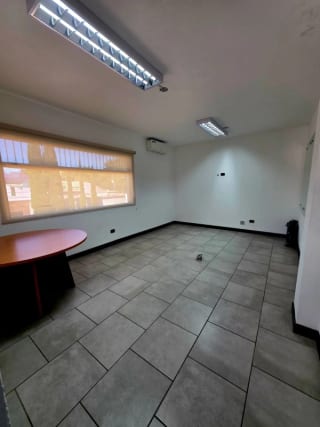 OFICINA EN RENTA ZONA 13, CIUDAD CAPITAL — Oficina en Alquiler en Zona 13, Guatemala, Ciudad — miniatura 5 de 15