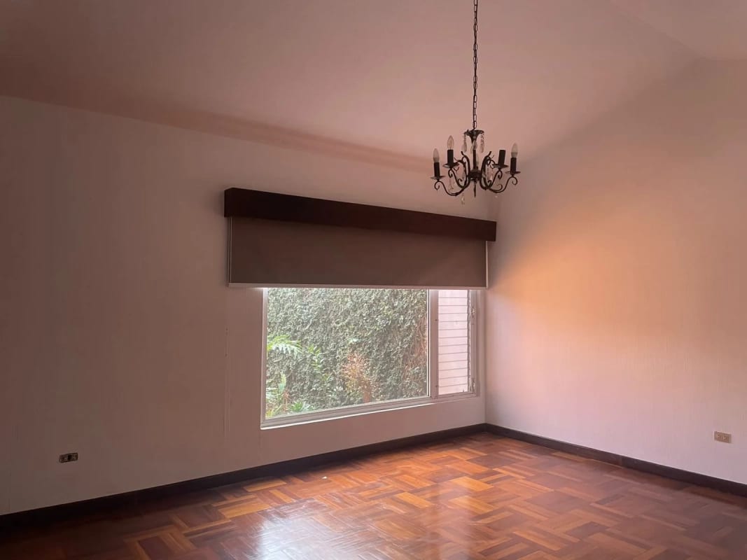 Hermosa y Amplia Casa en Venta Santa Catarina Pinula — Casa en Venta en Santa Catarina Pinula, Guatemala, Ciudad — foto 7 de 12