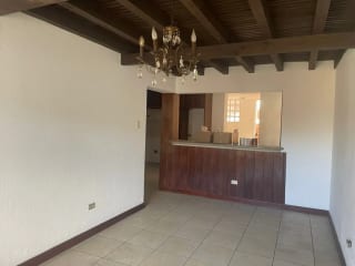 Hermosa y Amplia Casa en Venta Santa Catarina Pinula — Casa en Venta en Santa Catarina Pinula, Guatemala, Ciudad — miniatura 6 de 12