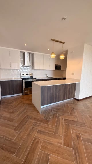 Apartamento en Venta — Apartamento en Venta en Naori, Zona 10, Guatemala, Ciudad — miniatura 1 de 14