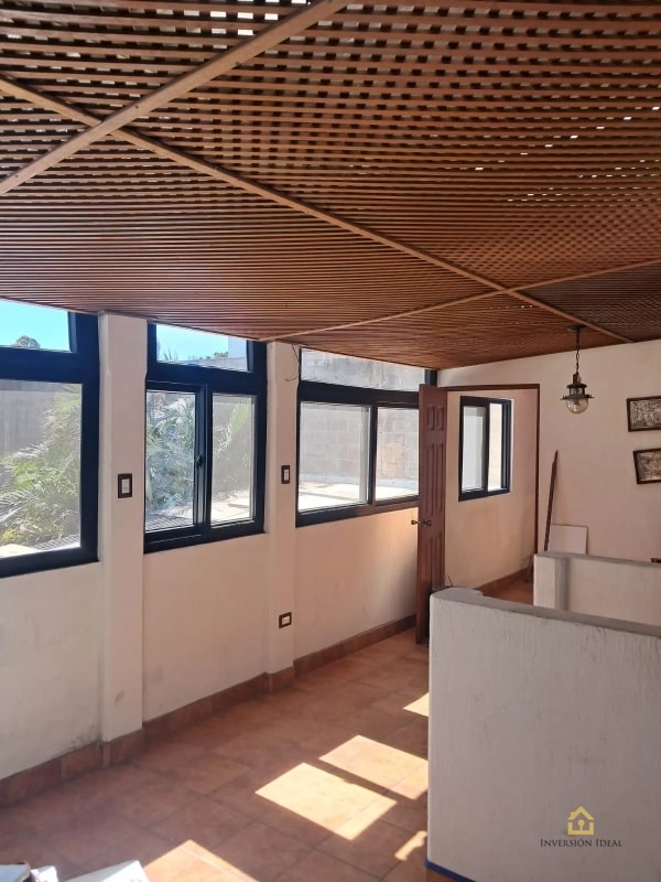 Casa comercial en renta Condominio Mariscal zona 11 - 3