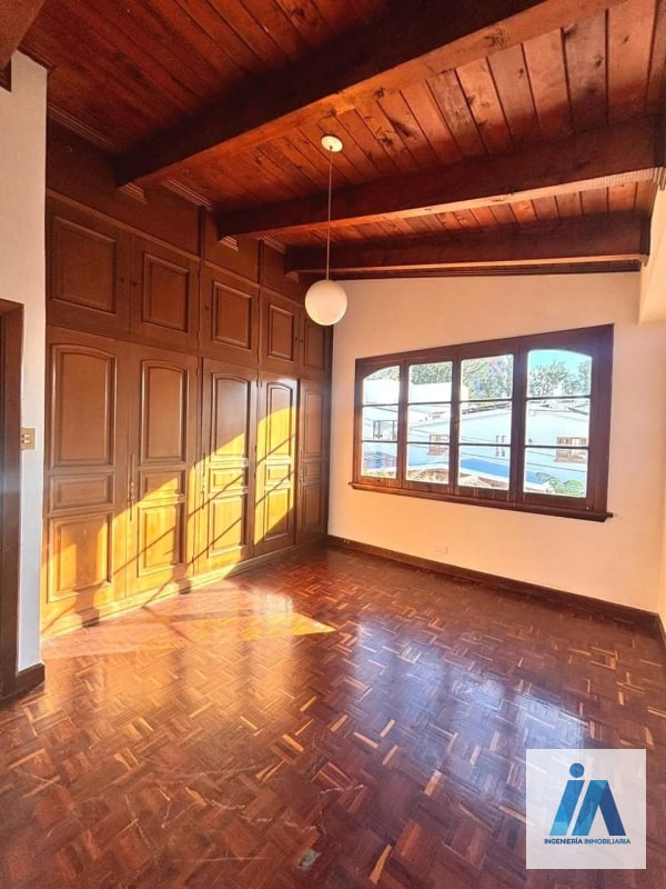 CASA EN VENTA - đResidenciales Mallorca, zona 14 _Una residencia Ășnica con acabados de caoba y amplio jardĂn_ â Casa en Venta en Zona 14, Guatemala, Ciudad â foto 7 de 16