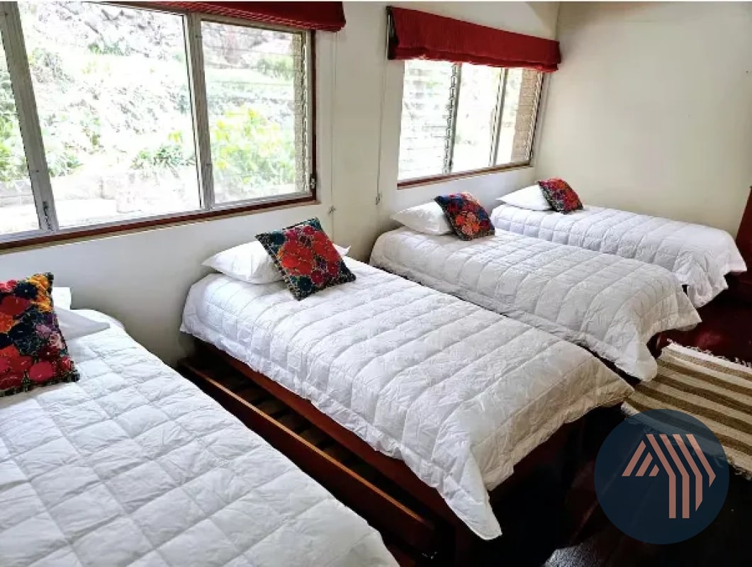 ALQUILER DE HERMOSA CASA FRENTE A LAGO ATITLÁN - CERRO DE ORO - 1
