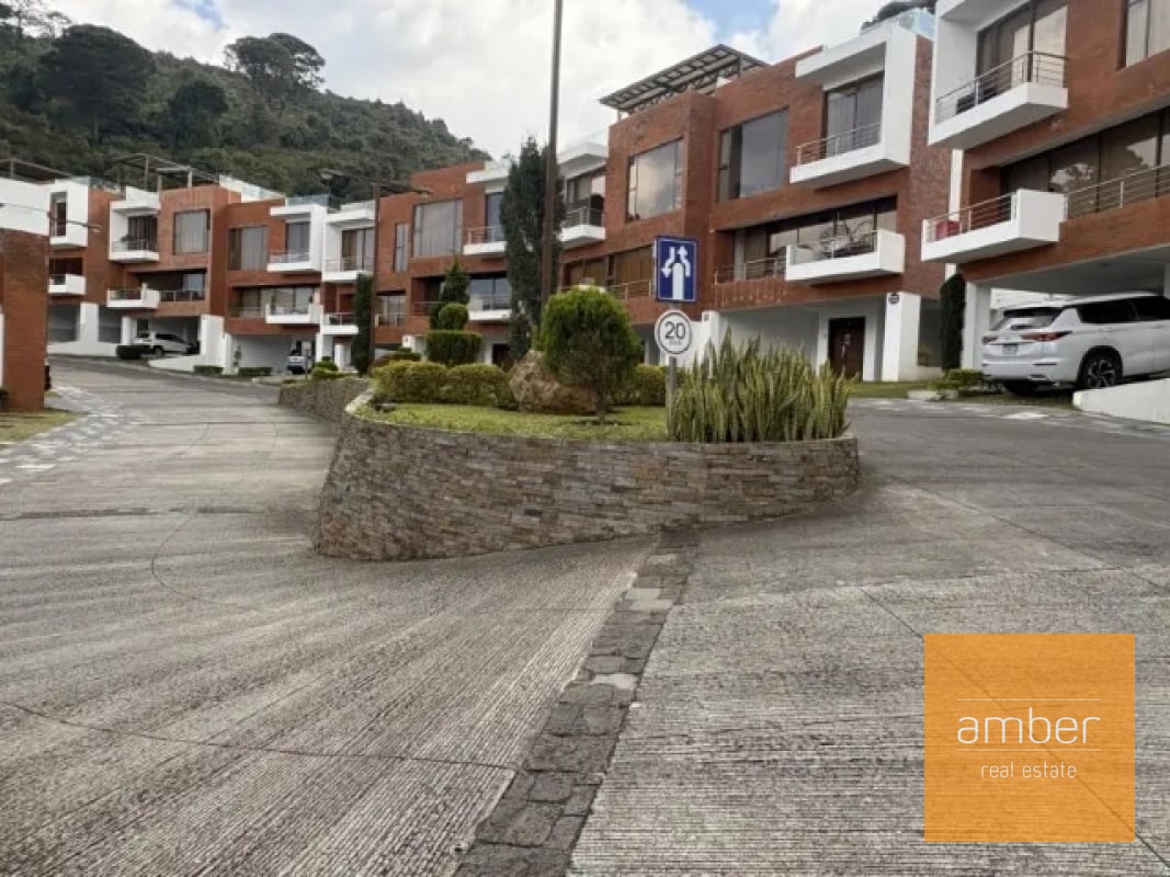 Casa en Cañadas de San Isidro, zona 16 - 2