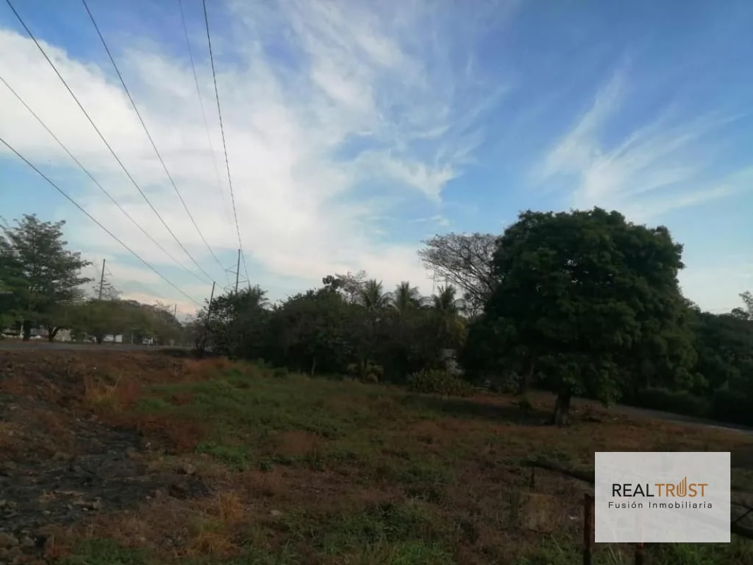 TERRENO EN RENTA Autopista de Escuintla hacia Puerto Quetzal Km 70.5 - 2
