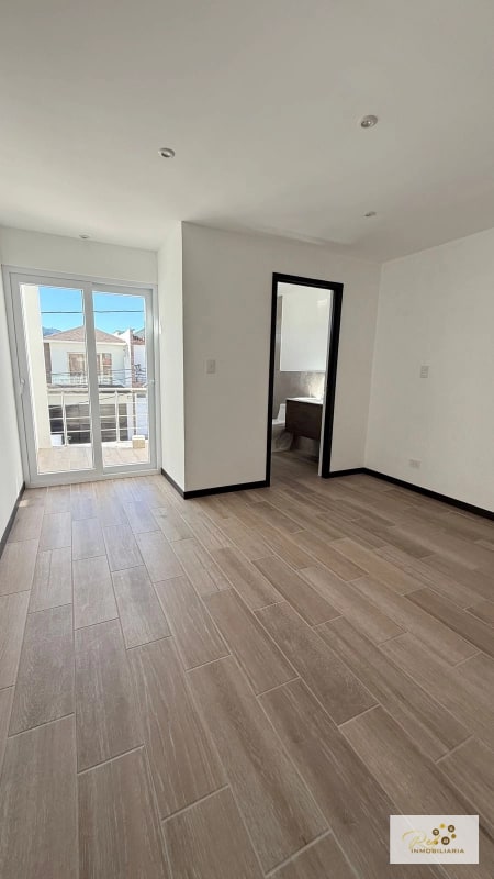 🏡 Casa para Estrenar en Venta – Zona 16, Hacienda Real - 10
