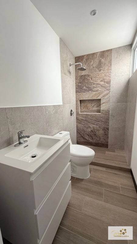 🏡 Casa para Estrenar en Venta – Zona 16, Hacienda Real - 7