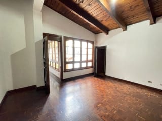 CASA VENTA ZONA 14 , RESIDENCIALES MALLORCA, SECTOR LA VILLA, 670 MTS2~3 DORMITORIOS, IDEAL REMODELAR $775,000 — Casa en Venta en La Villa, Zona 14, Guatemala, Ciudad — miniatura 2 de 9