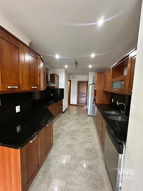 Apartamento amplio en renta – TADEUS, Zona 14, $2400 - 8