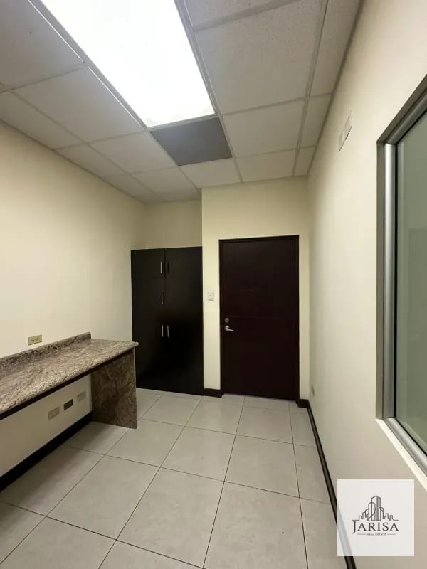 Oficina en Renta Boulevard Proceres — Oficina en Alquiler en Zona Pradera, Zona 10, Guatemala, Ciudad — foto 4 de 9
