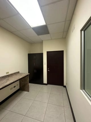 Oficina en Renta Boulevard Proceres — Oficina en Alquiler en Zona Pradera, Zona 10, Guatemala, Ciudad — miniatura 4 de 9