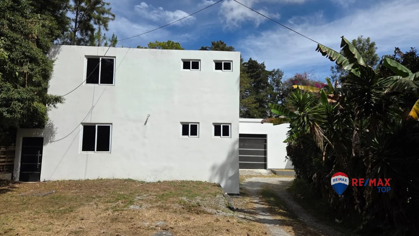 ZONA 16, VENDO CASA DE 2 NIVELES 4 HAB. / BOULEVARD ACATÁN - 13