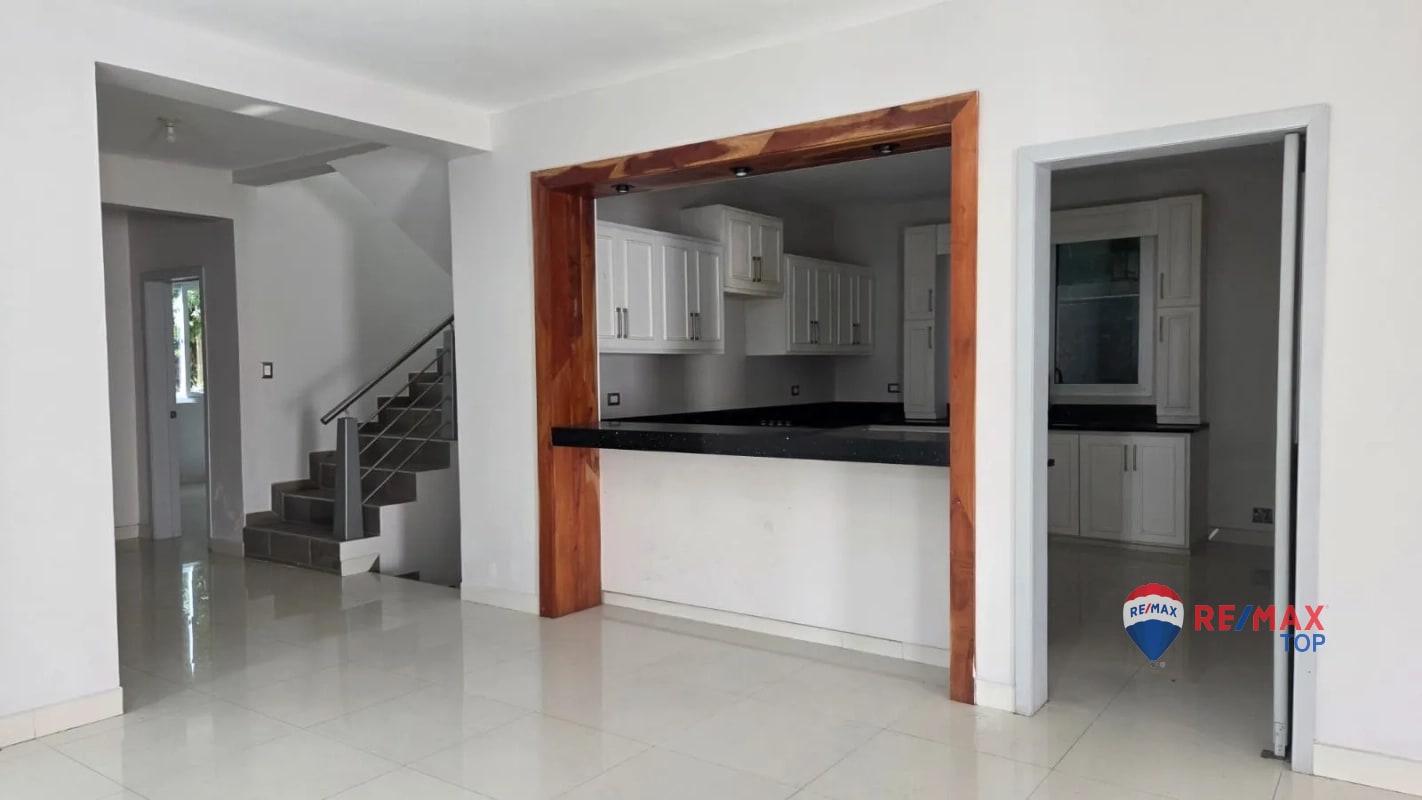 ZONA 16, VENDO CASA DE 2 NIVELES 4 HAB. / BOULEVARD ACATÁN - 10