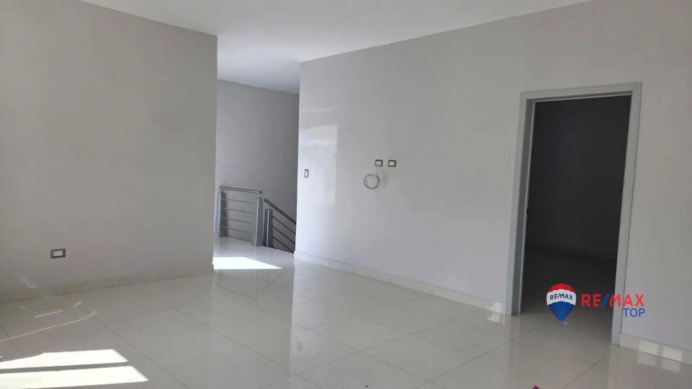 ZONA 16, VENDO CASA DE 2 NIVELES 4 HAB. / BOULEVARD ACATÁN - 7