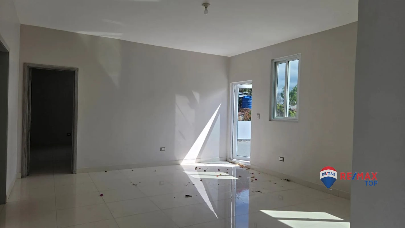 ZONA 16, VENDO CASA DE 2 NIVELES 4 HAB. / BOULEVARD ACATÁN - 5