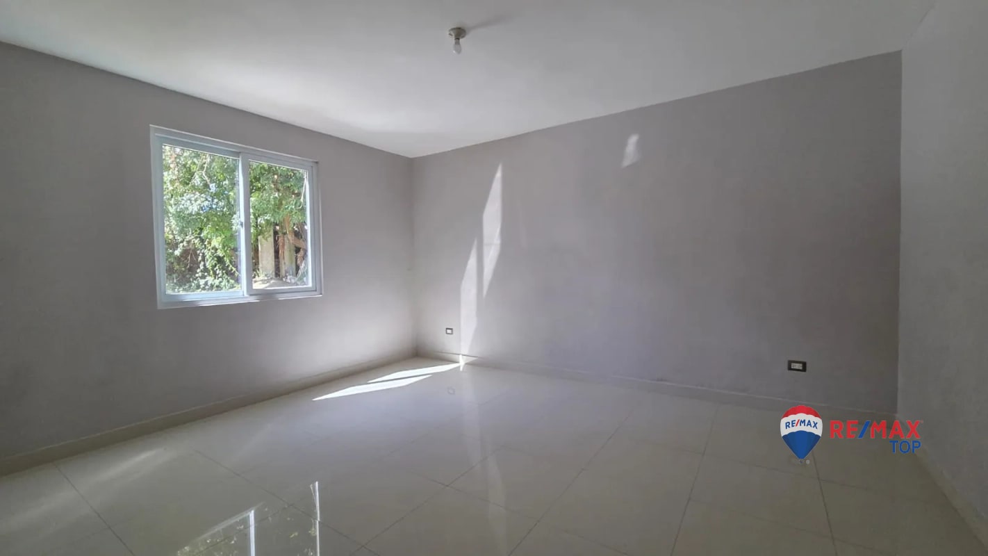 ZONA 16, VENDO CASA DE 2 NIVELES 4 HAB. / BOULEVARD ACATÁN - 4