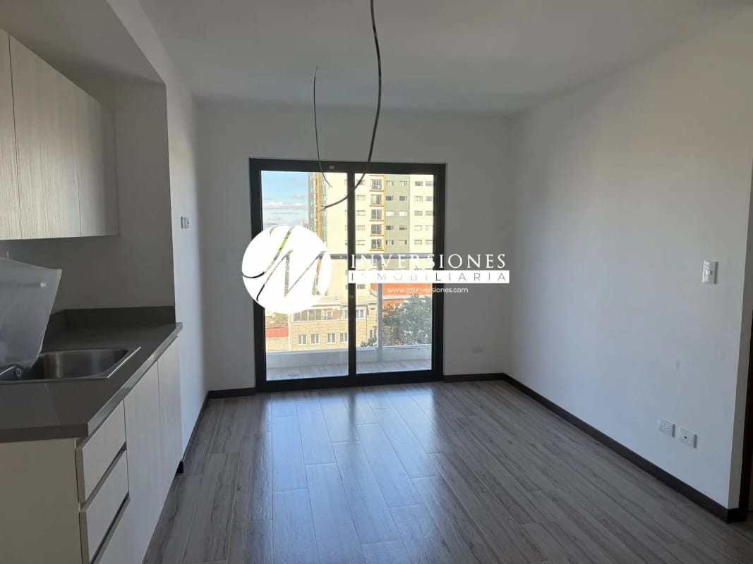 apartamento en venta en zona 10 - Image 1