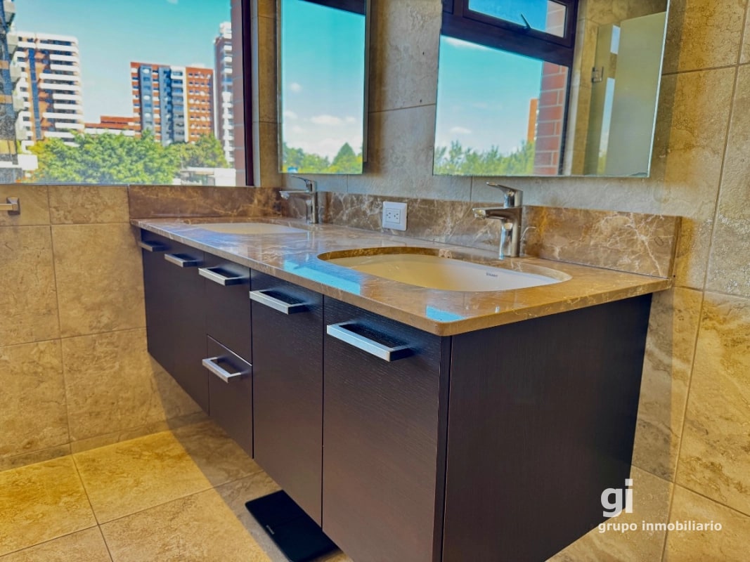 Apartamento de 200 m2 en venta zona 14 - 2