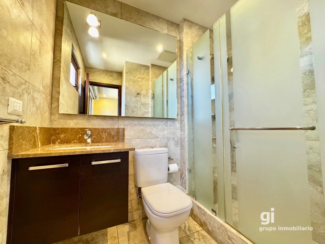 Apartamento de 200 m2 en venta zona 14 - 1