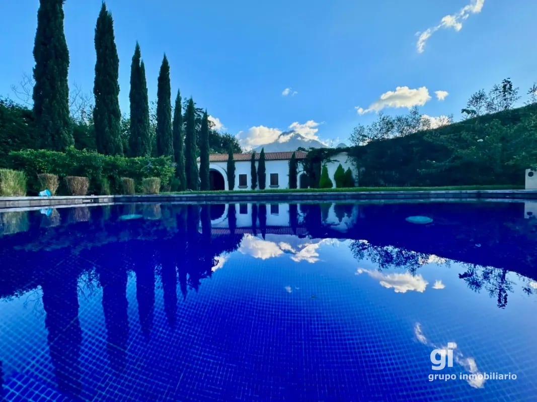 Espectacular casa en venta en Antigua Guatemala — Casa en Venta en Antigua, Sacatepéquez — foto 2 de 13