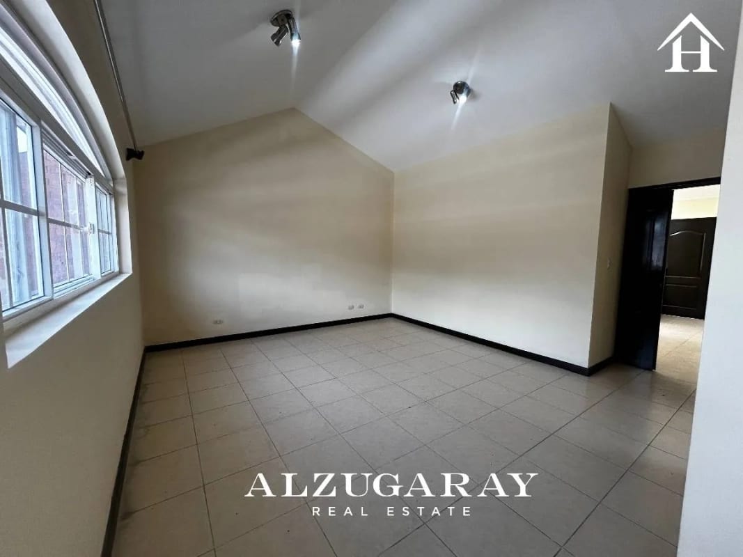 CASA AMPLIA C/ JARDIN, SAN JOSÉ PINULA - 3 HAB./ CONDOMINIO LOS MANANTIALES — Casa en Venta en Carretera a El Salvador, Guatemala, Ciudad — foto 7 de 11