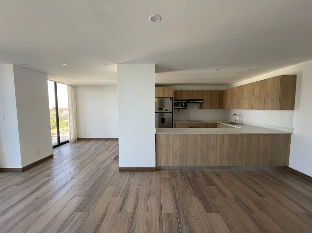 APARTAMENTO RENTA ZONA 15 VH1., 94 MTS2, 3 DORMITORIOS.2 PARQUEOS  $1,350 — Apartamento en Alquiler en Vista Hermosa I, Zona 15, Guatemala, Ciudad — foto 4 de 6
