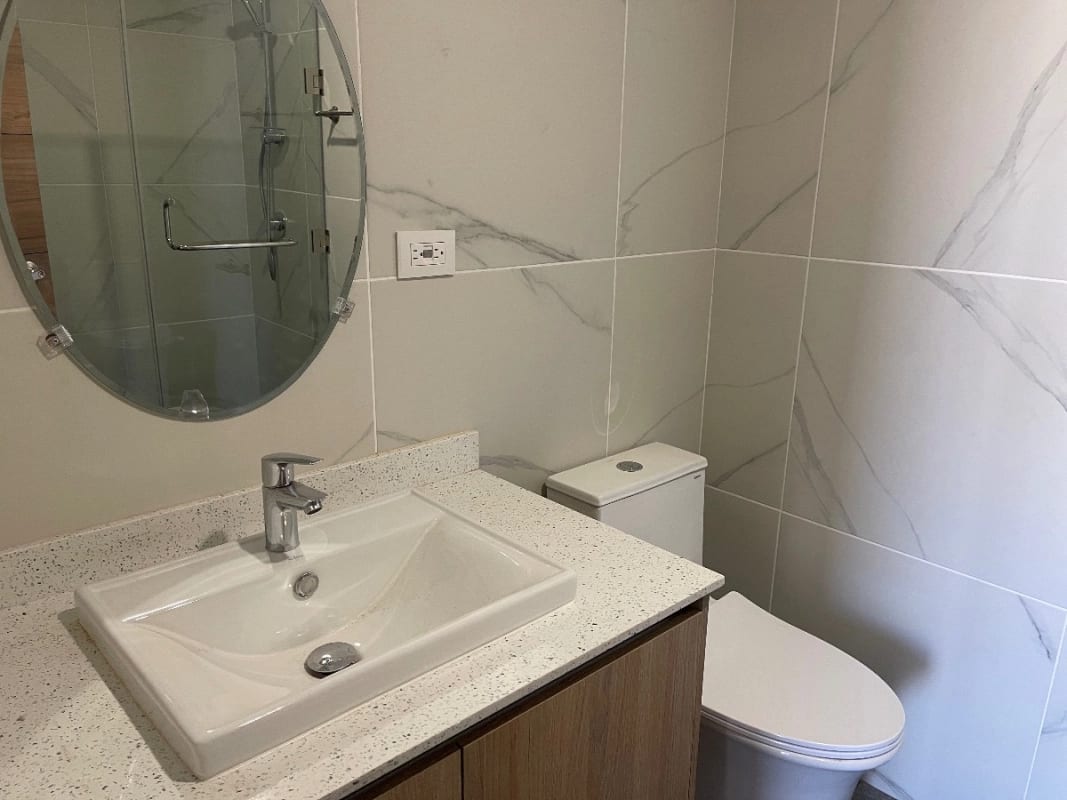 APARTAMENTO RENTA ZONA 15 VH1., 94 MTS2, 3 DORMITORIOS.2 PARQUEOS  $1,350 — Apartamento en Alquiler en Vista Hermosa I, Zona 15, Guatemala, Ciudad — foto 2 de 6
