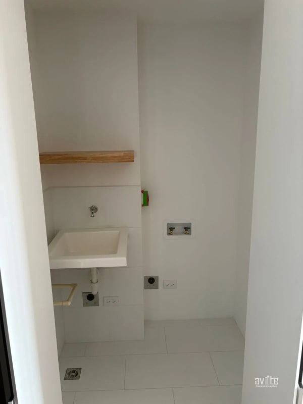 Apartamento tipo estudio en alquiler en Centrico, zona 5.    Q5,500.00 incluye linea blanca. - 11
